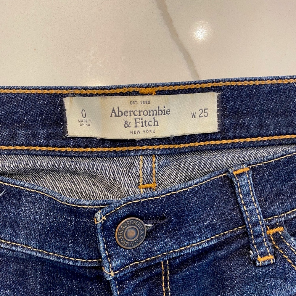 Abercrombie & Fitch Jean Shorts - Picture 3 of 3